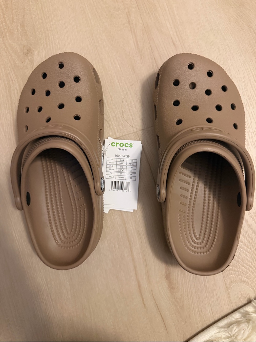 CROCS Classic Clog in Beige/Taupe